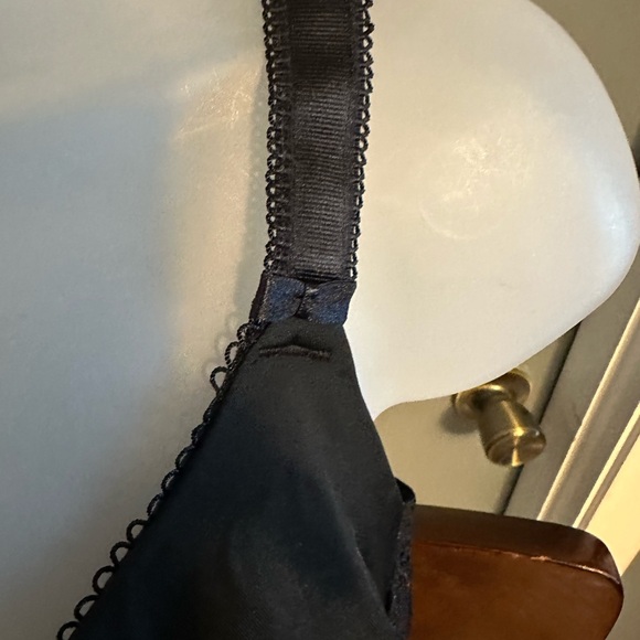 Vanity fair 38D with wireless - Picture 5 of 5